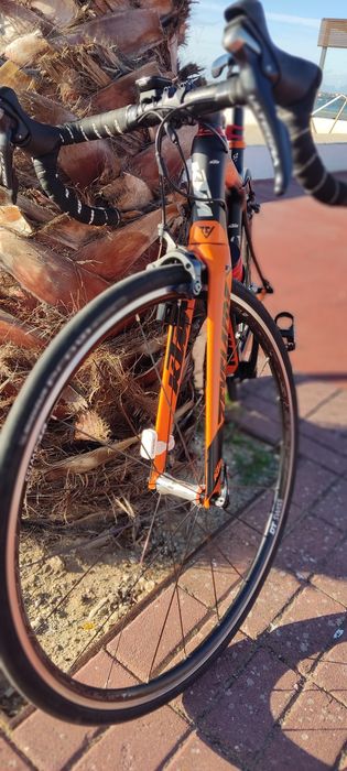 KTM Revelator 5000 - Bicicleta estrada em Carbono