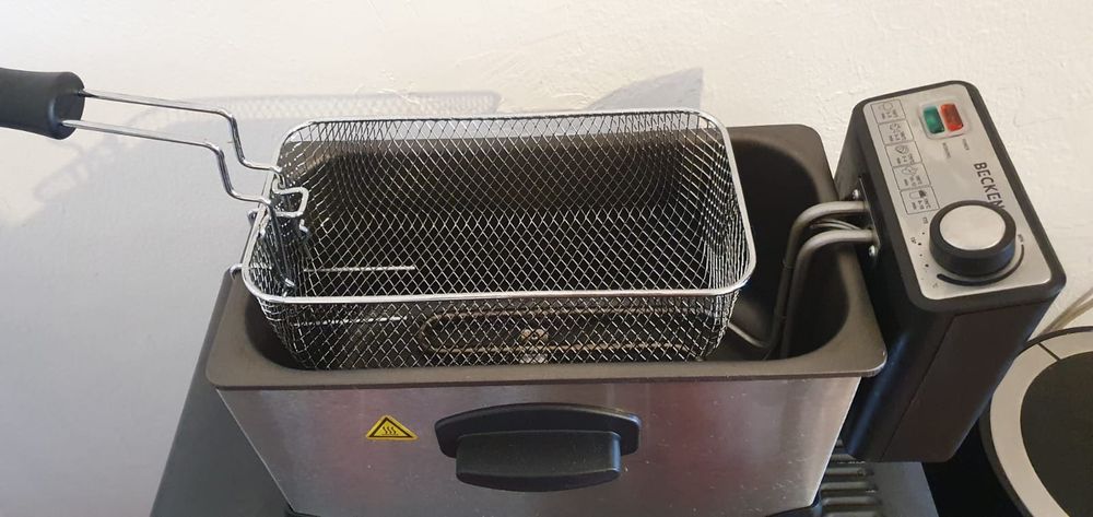 Fritadeira Becken a óleo semi nova