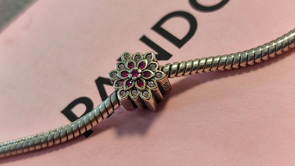 Срібний шарм для браслета