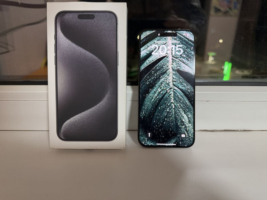 Iphone 15 pro max 256 идеал черный с физической картой!