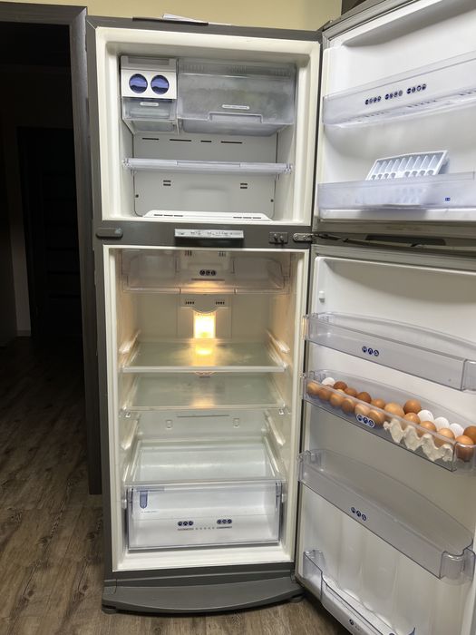Продам ХОЛОДИЛЬНИК Whirlpool