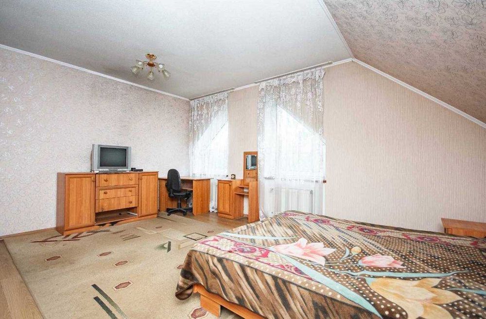 Просторий будинок у котеджному містечку “Дідовиця”, Вишгород