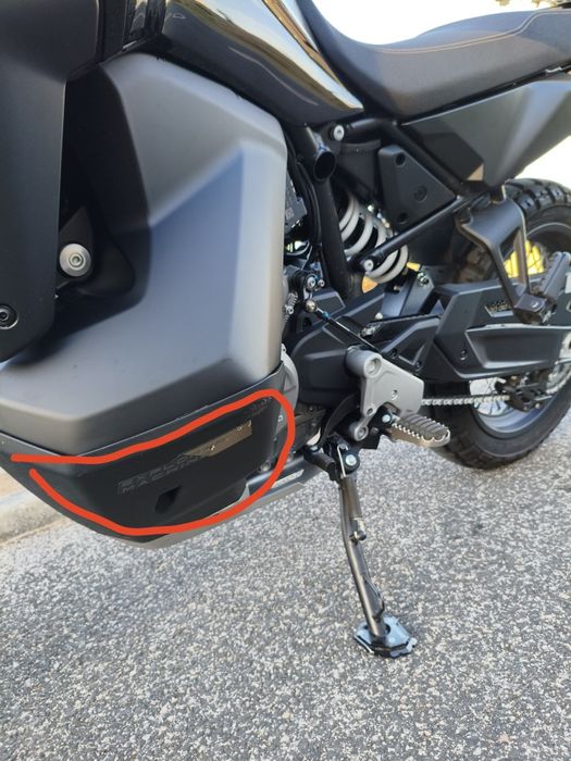 Cfmoto MT-X 800 Preta