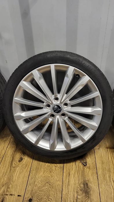Felgi Skoda 19" 5x112 z oponami 235/40 R19 Superb Kodiaq Karoq Octavia