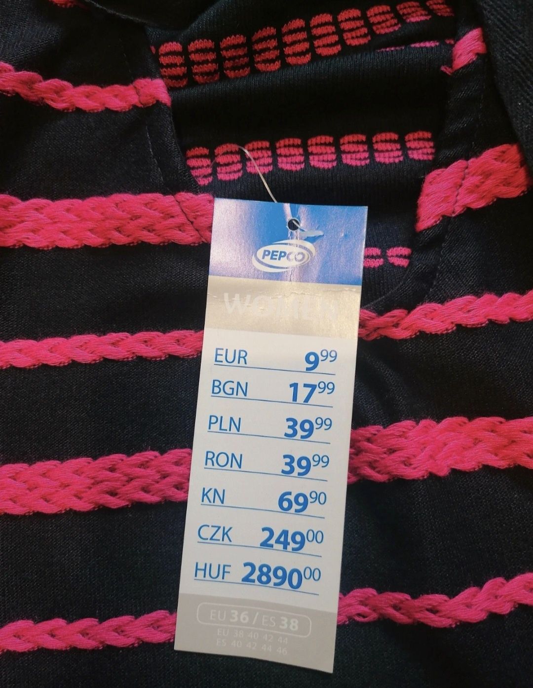 sukienka damska we wzór pasów