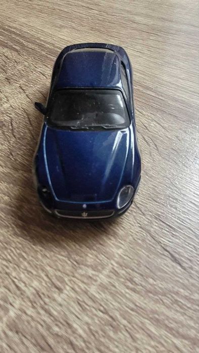 Модель авто Maserati Coupe