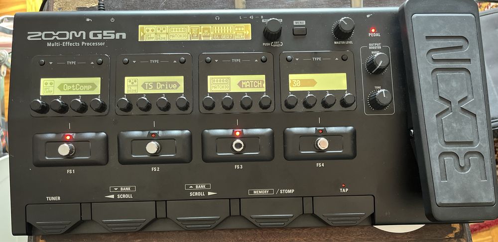 Pedaleira Zoom G5N