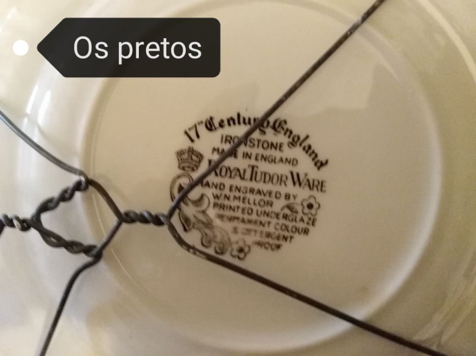 Pequenos pratos antigos