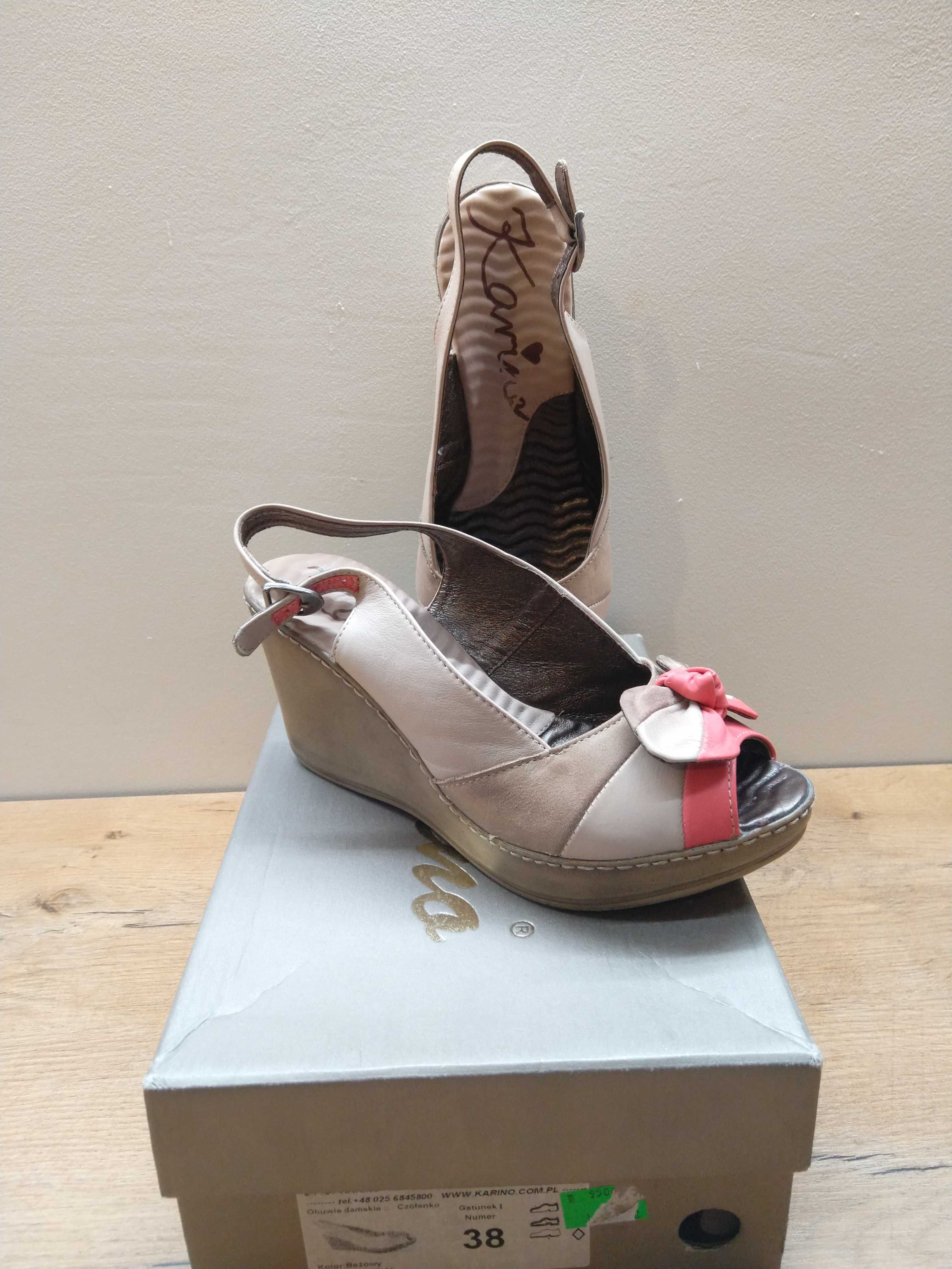 Buty na koturnie Karina, beżowe. Rozmiar 38