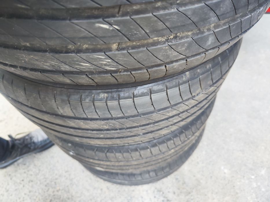 Гума 205/55/16R michelin