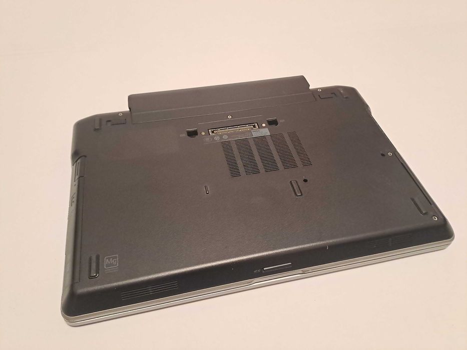 DELL Latitude E6330 i5-3320M 2.60GHz 8GB DDR3 SSD 240GB Windows 11 Pro