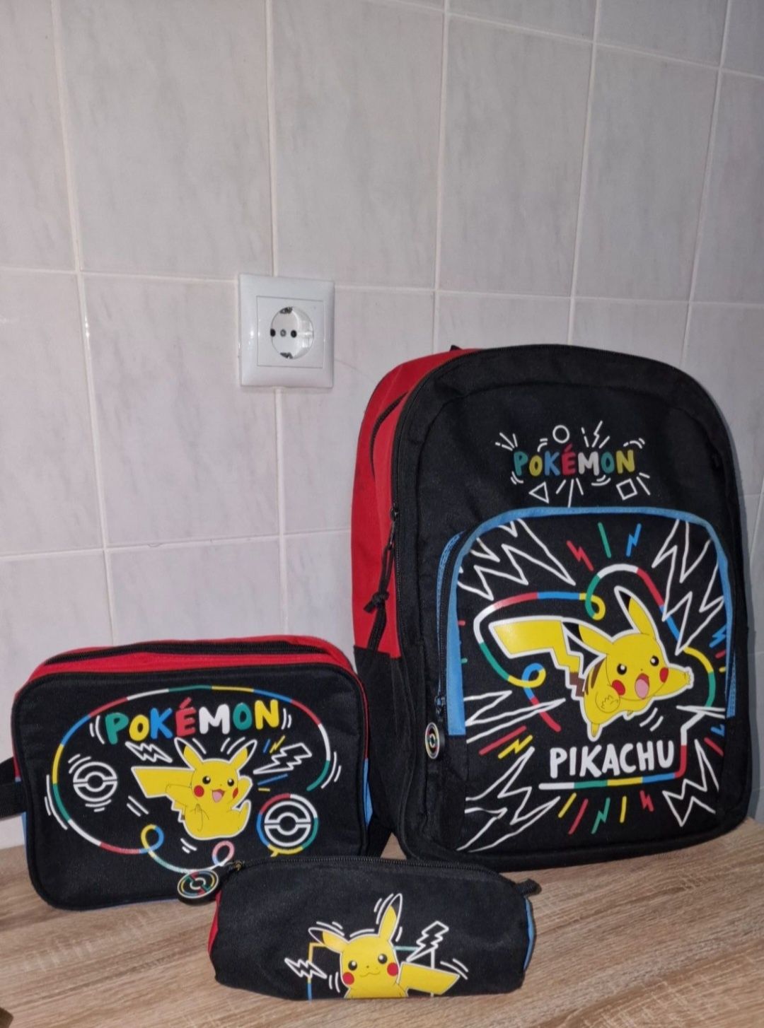 Conjunto Mochila lancheira e estojo para Escola
