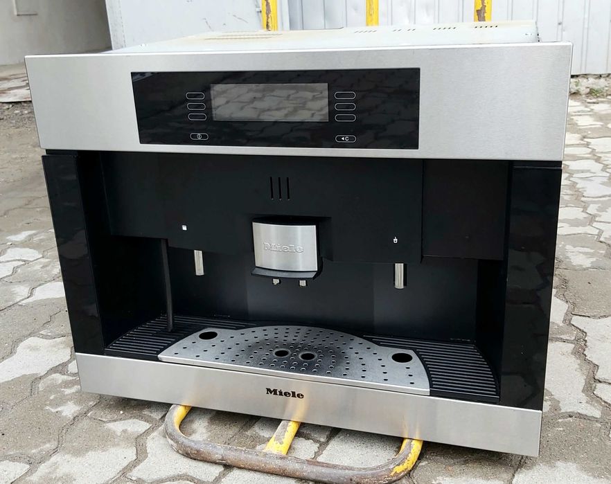 Вбудована кавоварка кавомашина Міле Miele CVA 4085 CVA 4080 б/у