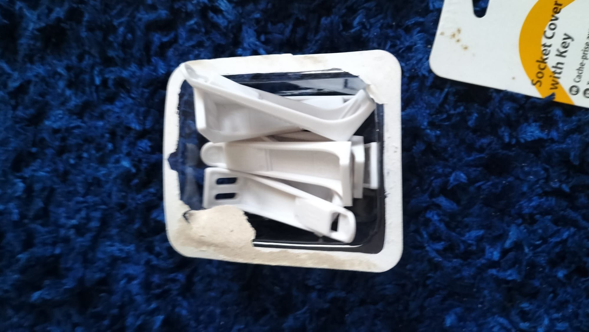 Protectores de esquinas e gavetas