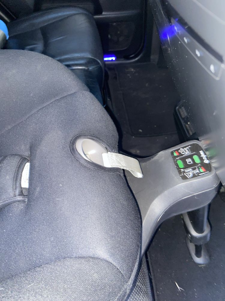 Fotelik Cybex Sirona SX2 i-size 0-18kg z bazą isofix obrotowa