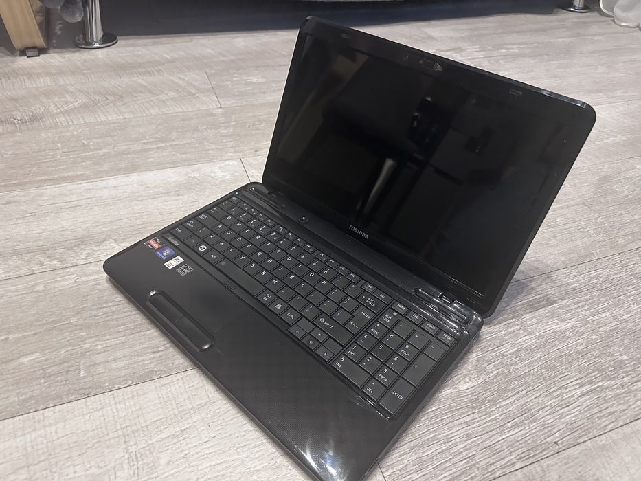 Latop Toshiba Satelite L750D—1C1