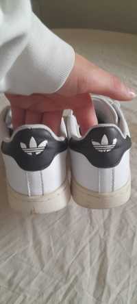 Tênis adidas SUPERSTAR