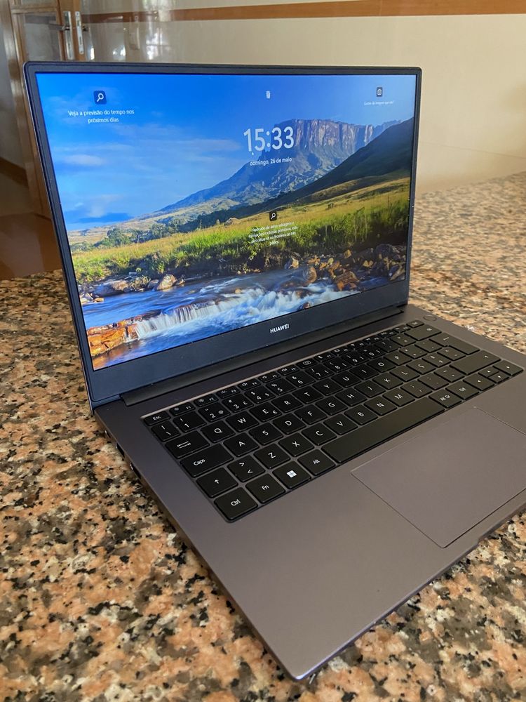 Hauwei matebook 14 / 8GRAM