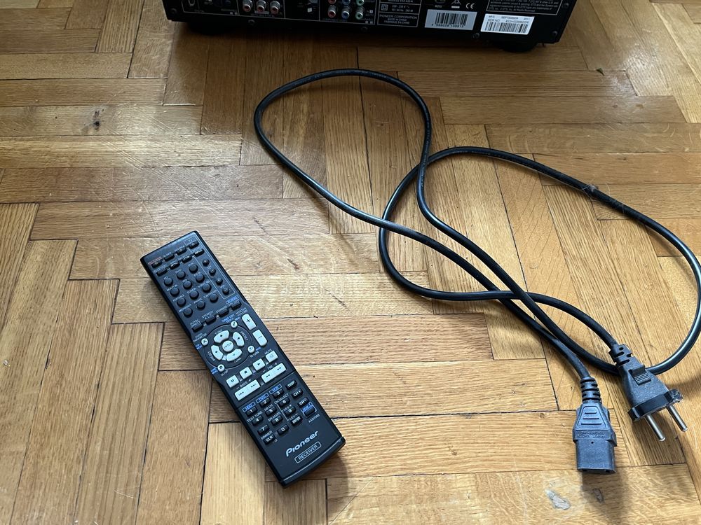 Amplituner AV Pioneer VSX-420