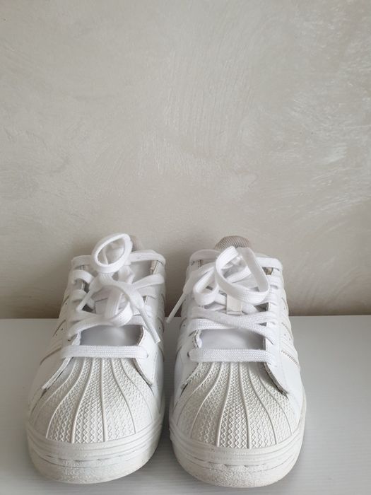 білі (молочні) кросівки Adidas Superstar.Оригінал. 36 розмір, устілка