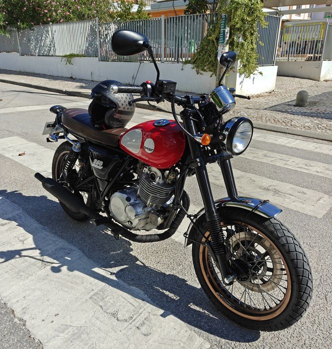 Mash Two Fifty 250cc (2016) – 5.800 km – Totalmente revista e tratada