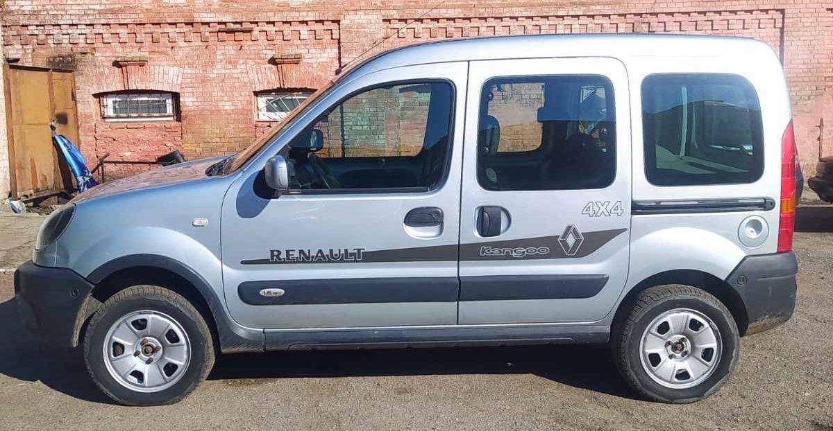 Наклейки на Renault Kangoo.