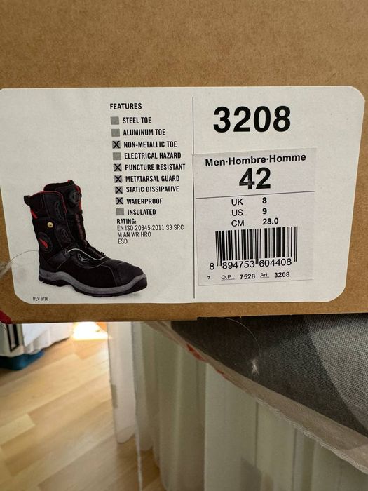 Продам[ лыжные,рабочие] сапоги Red Wing не Саломон