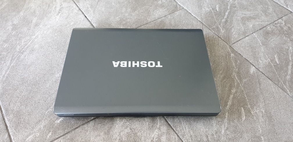 Laptop Toshiba Satellite L300 4GB, 320GB