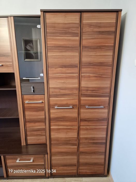 Zestaw mebli do pokoju młodzieżowego/salonu