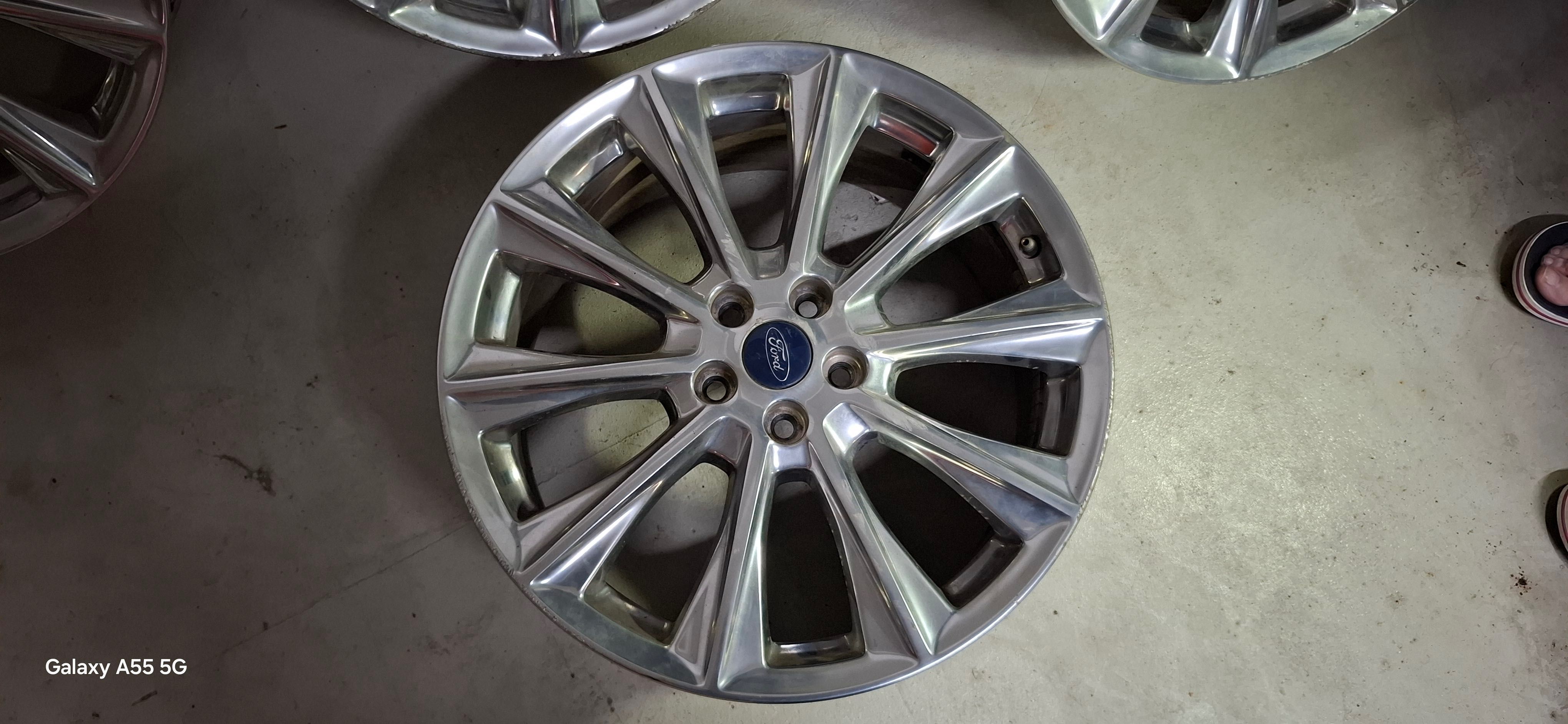 Felgi Ford fusion/Mondeo 5x108 235x40x19 8j ET55