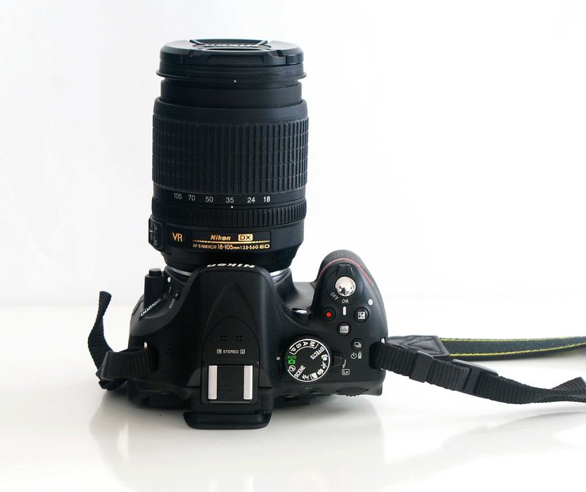 Tylko 8300 zdjęć!! Nikon D5200+18-105mm VR+Torba+Nowa 32 GB + Pudełko