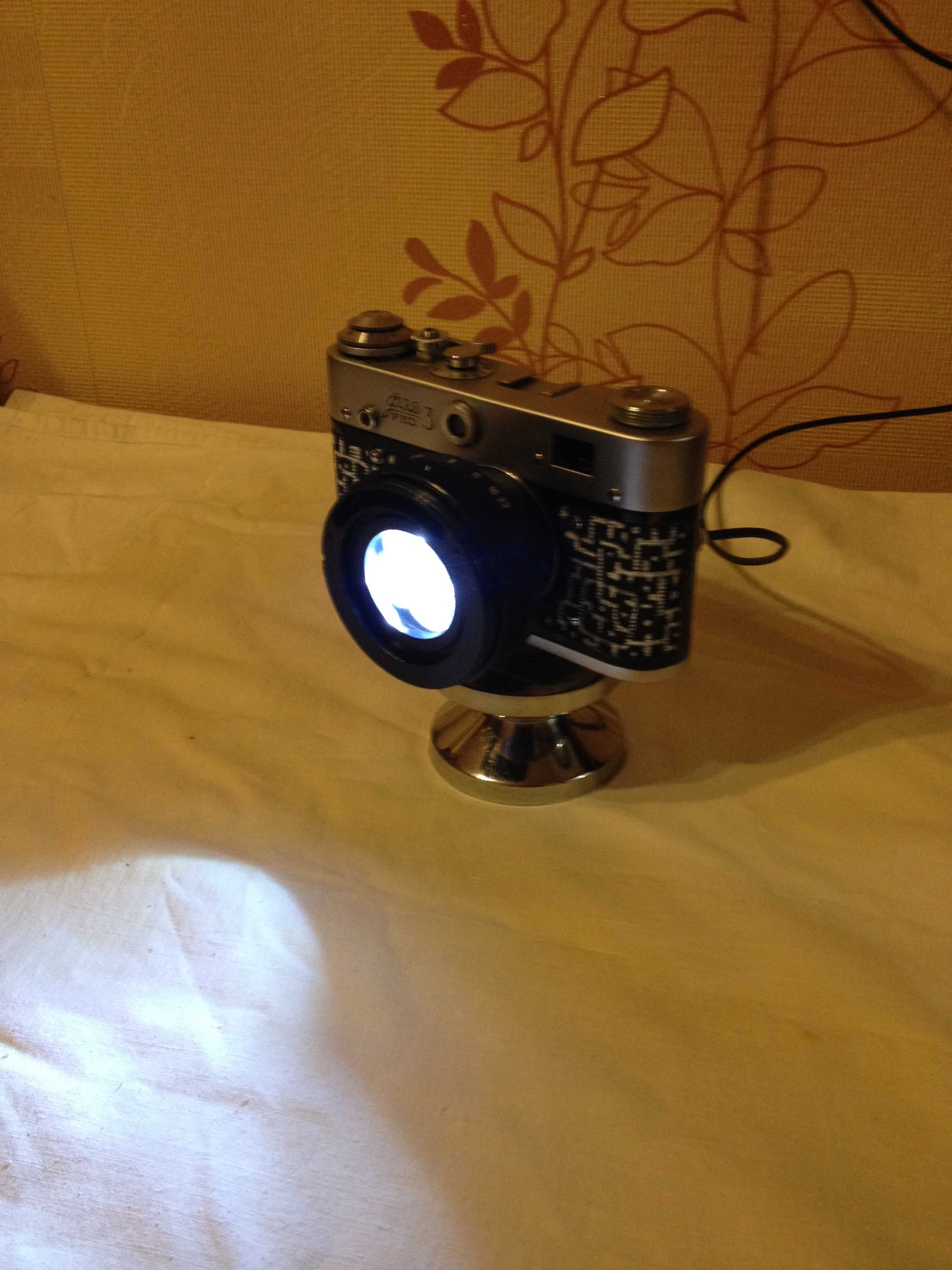 Винтажная настольная  фото- камера-лампа светильник.