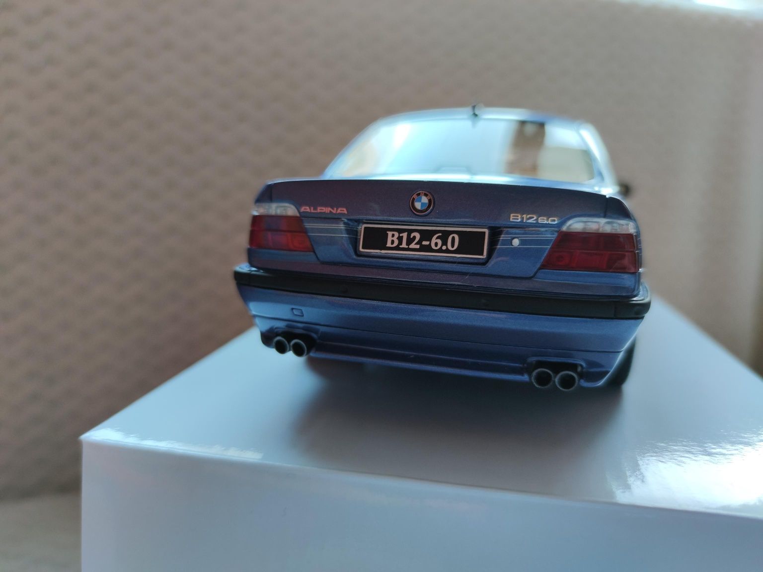 BMW E38 alpina otto 1:18