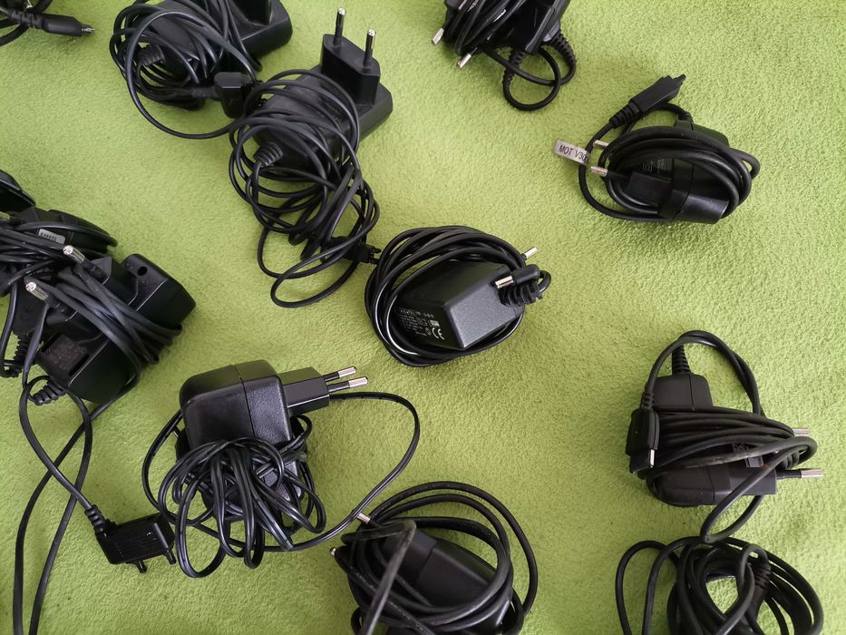 ładowarki do telefonu MOTOROLA LG Ericsson NOKIA Alcatel SAGEM 30 szt