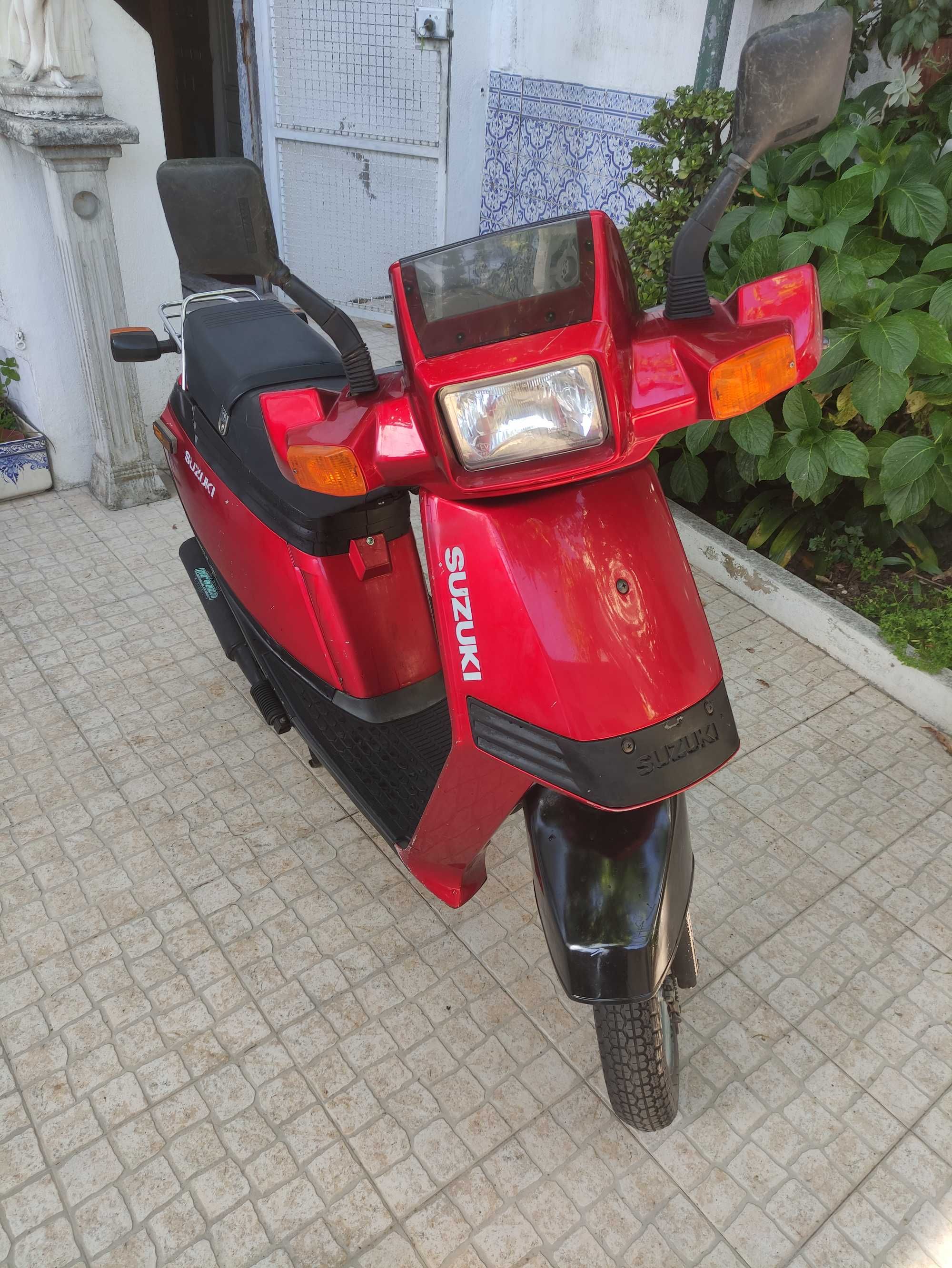scooter suzuki .