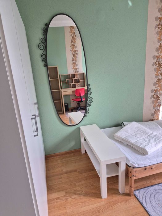 Pokoje 1 osobowe dla studentek w mieszkaniu 3 pokojowym Pl.Lotników
