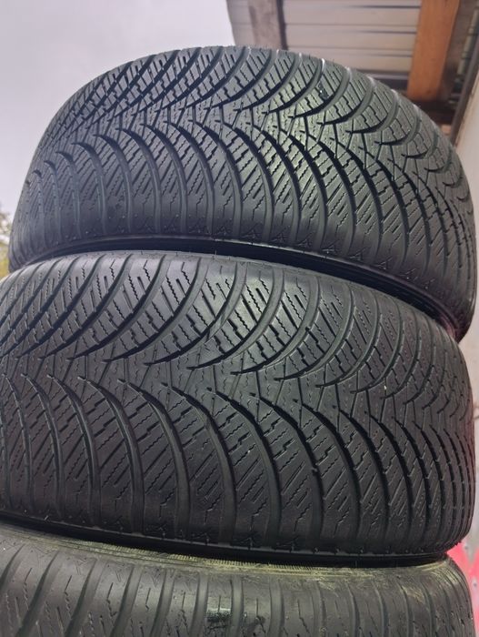 235/45/18 Falken комплект  зима