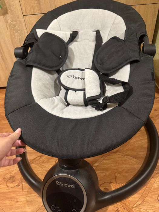 Продам заколисуючий центр,був у використанні декілька разів