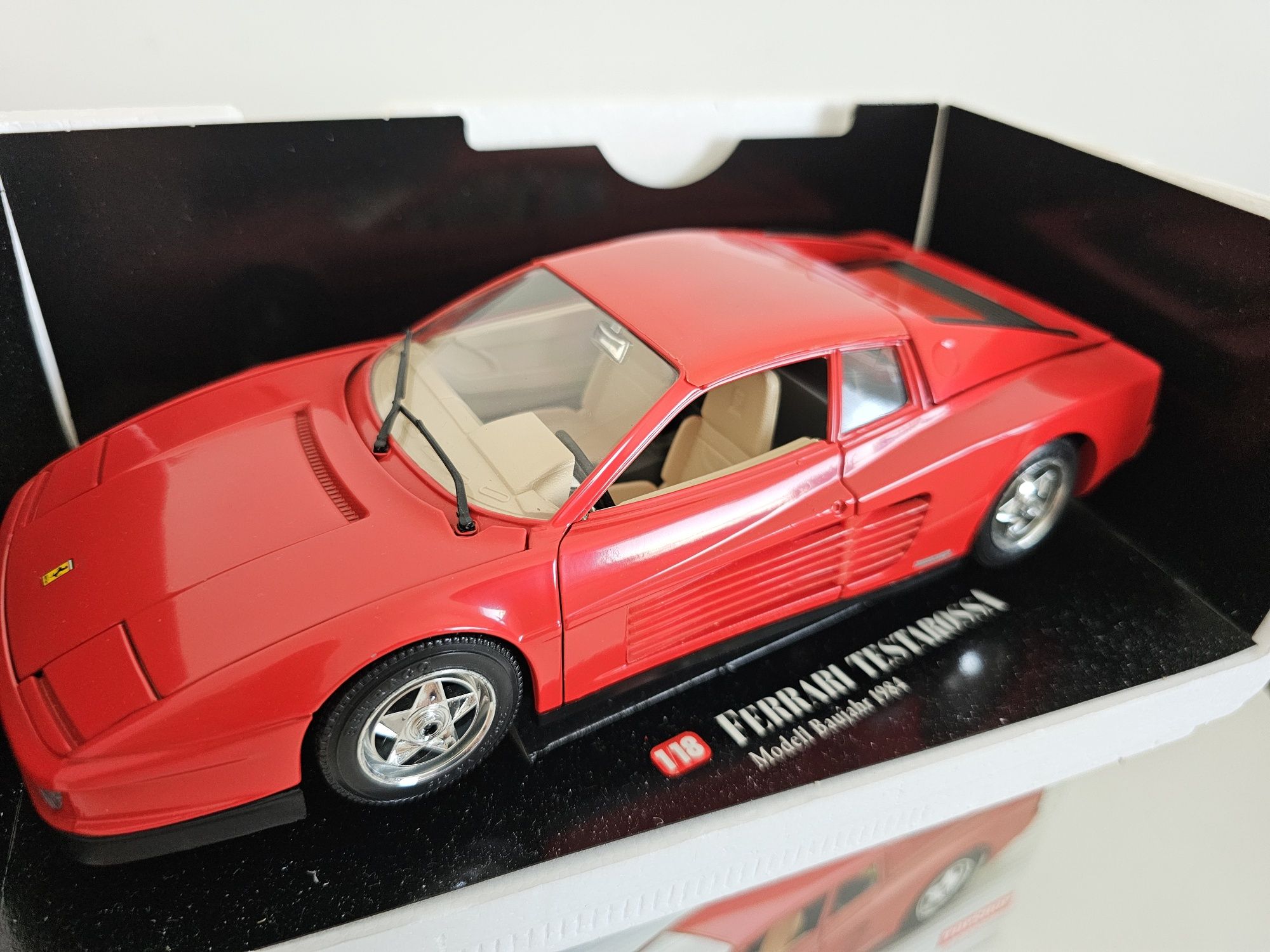 Ferrari testarossa bburago w skali 1/18 nowy