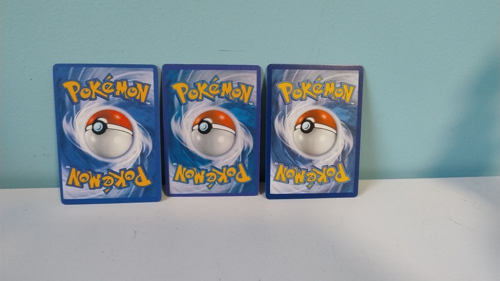 Karty na sprzedaż Pokemon
