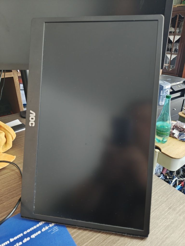Monitor portátil AOC 16T2