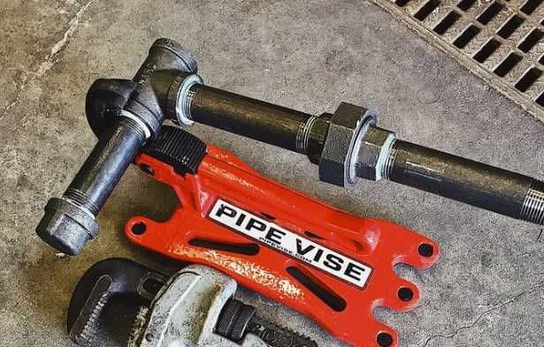 Imadło do rur Pipe Vise PV01 Bigfoot (do 1,5″)