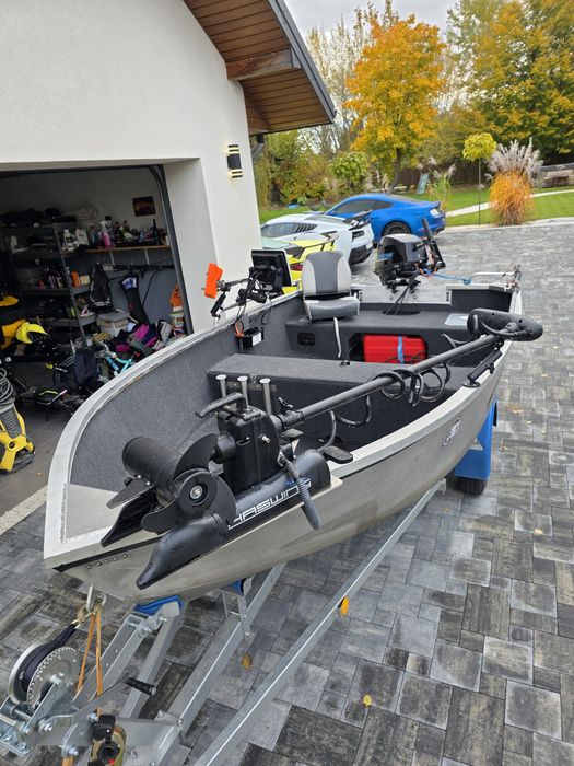 Łódka wędkarska garmin lvs34