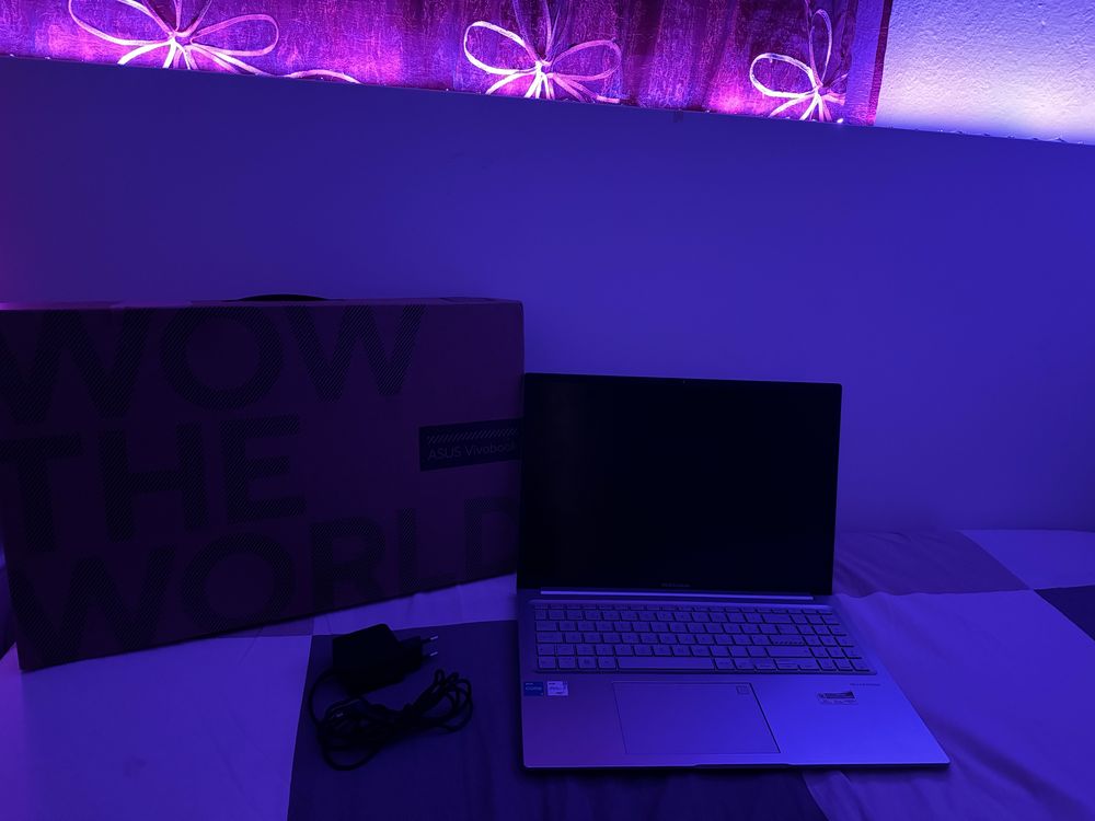 Vendo Asus Vivobook Novo!!