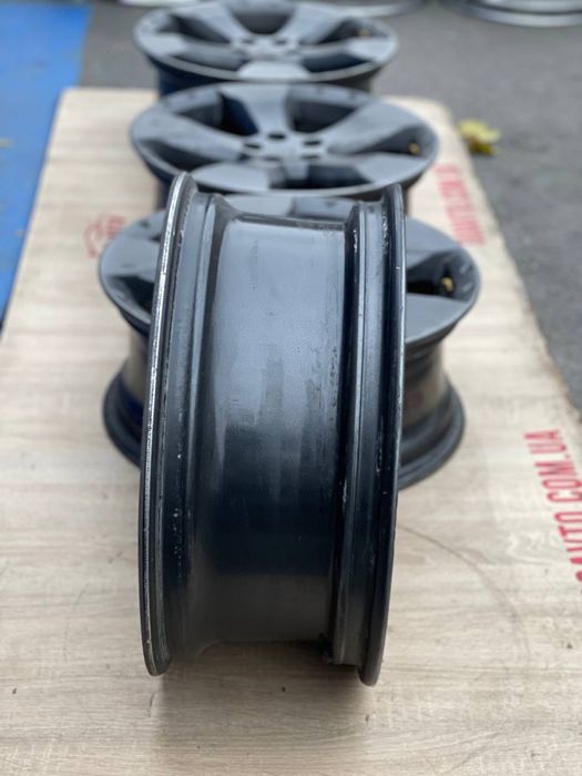 Goauto диски Subaru 5/100 r17 et55 7j dia56,6 в чудовому стані