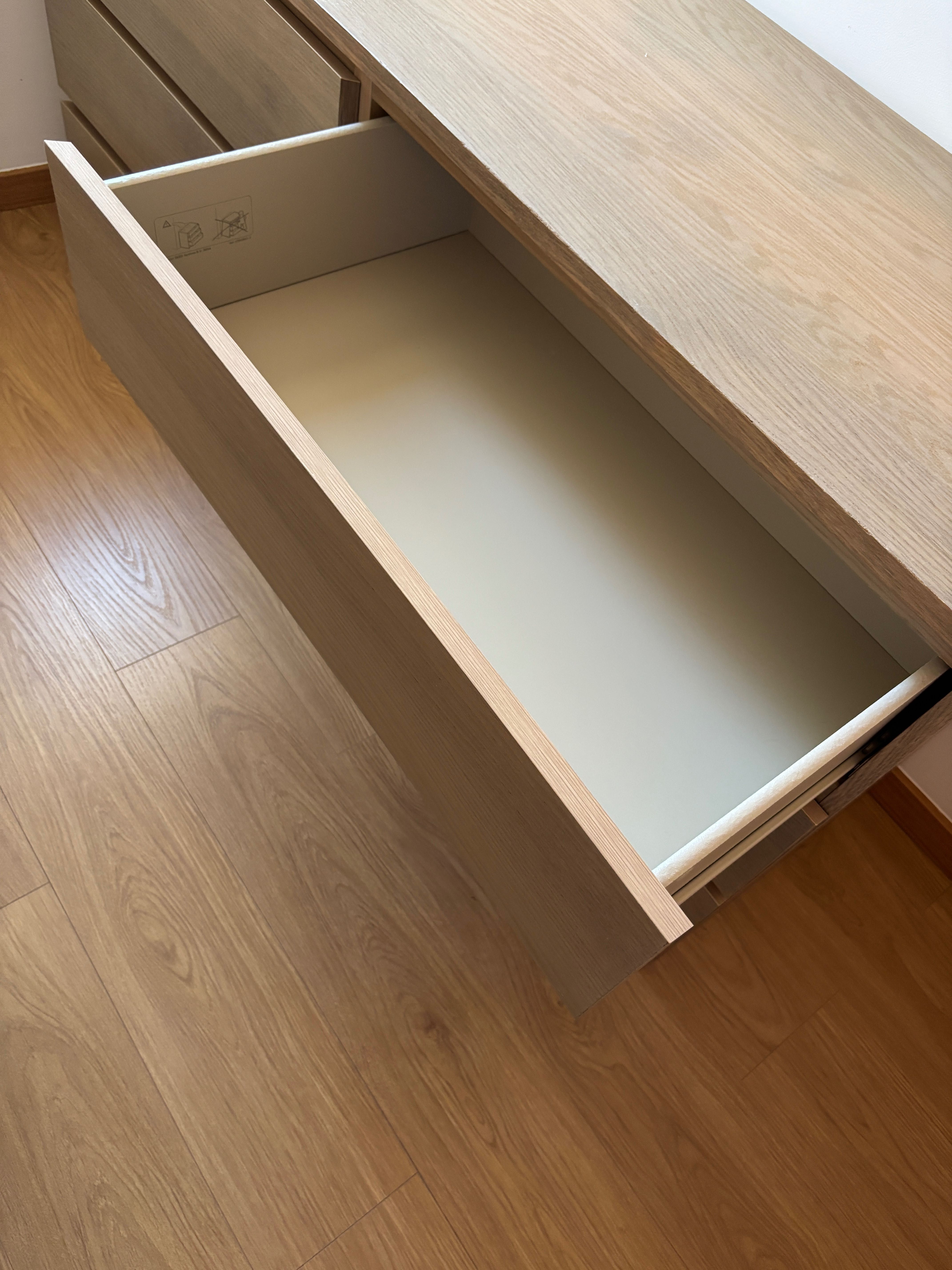 Móvel de 6 gavetas ( IKea)