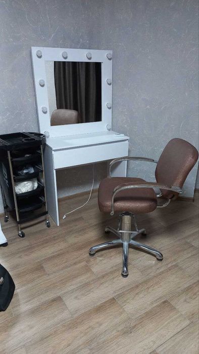 Здам в оренду місце перукаря, майстра манікюра