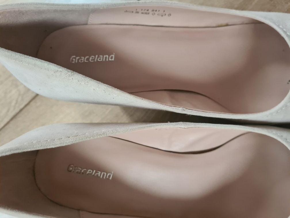 Buty na platformie rozm.40
