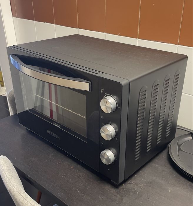 Mini-forno BECKEN BMO4134 (Capacidade: 46 L - 1800 W)