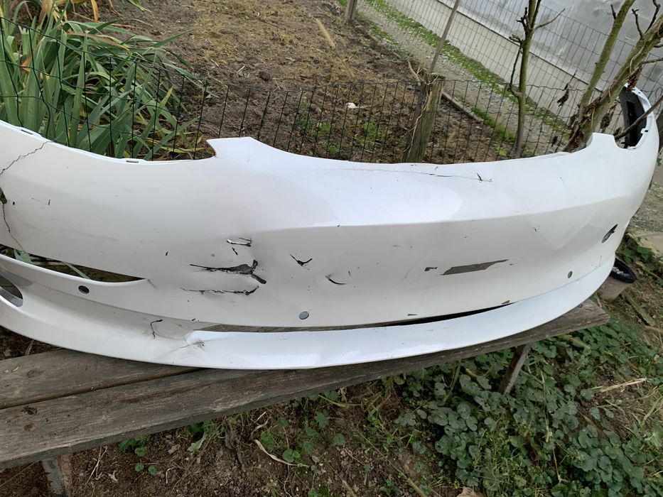 Бампер тесла модел 3